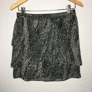 UO Silence + Noise Tiered Scalloped Skirt (size 0)